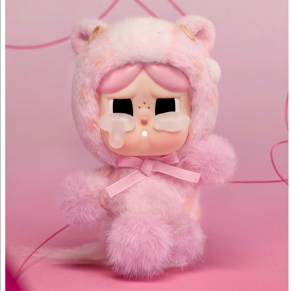 Popmart Sweet Love Crybaby Have A Good Run Plush Pendant (unopened)